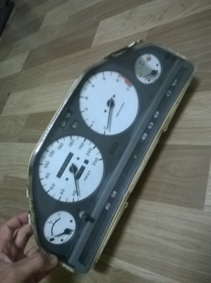 ขายไมล์หน้าขาว e30 VDO in germany 4สูบ แท้ติดรถ สภาพok ราคา2300 โทร0924462525โส กทม