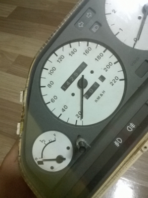 ขายไมล์หน้าขาว e30 VDO in germany 4สูบ แท้ติดรถ สภาพok ราคา2300 โทร0924462525โส กทม