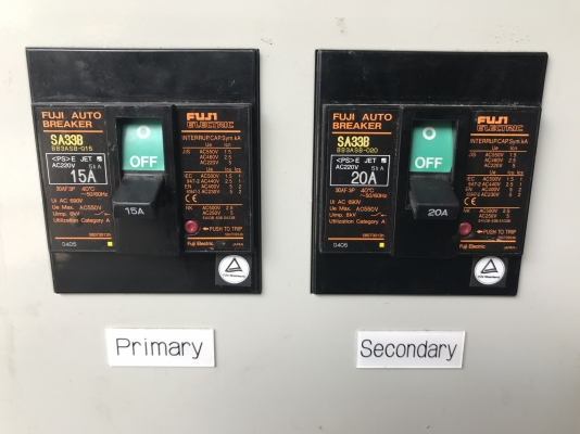 ขายหม้อแปลงไฟฟ้า Nunome Electric made in Japan เข้า 380V ออก 220V ตัวใหญ่มาก สภาพสวยมากๆ พร้อมใช้งาน ขายหม้อแปลงไฟฟ้า Nunome Electric made in Japan เข้า 380V ออก 220V ตัวใหญ่มาก สภาพสวยมากๆ พร้อมใช้งาน