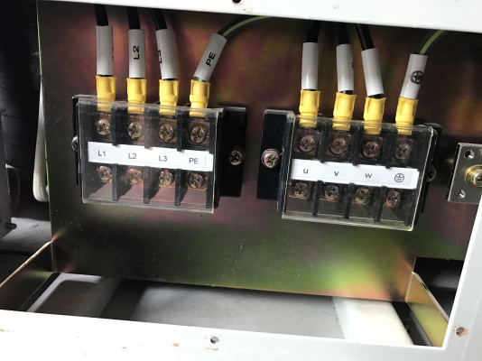 ขายหม้อแปลงไฟฟ้า Nunome Electric made in Japan เข้า 380V ออก 220V ตัวใหญ่มาก สภาพสวยมากๆ พร้อมใช้งาน ขายหม้อแปลงไฟฟ้า Nunome Electric made in Japan เข้า 380V ออก 220V ตัวใหญ่มาก สภาพสวยมากๆ พร้อมใช้งาน