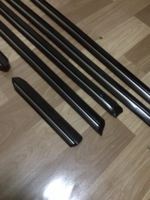 ขายคิ้วโครเมี่ยม e30เดิมแท้ของ4ประตู สภาพดี ราคา1900บาท โทร0924462525โส