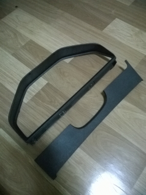 ขายชุดกรอบปิดไมล์bmw e30 สภาพดีมี2ชิ้นชุดละ600บ โทร0924462525โส  กทม