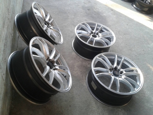 ขอบ18นิ้ว5รู100/114 ชุดนี้ ราคา 7900 บาท