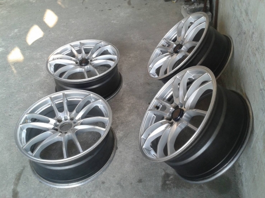 ขอบ18นิ้ว5รู100/114 ชุดนี้ ราคา 7900 บาท