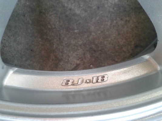 ขอบ18นิ้ว5รู100/114 ชุดนี้ ราคา 7900 บาท