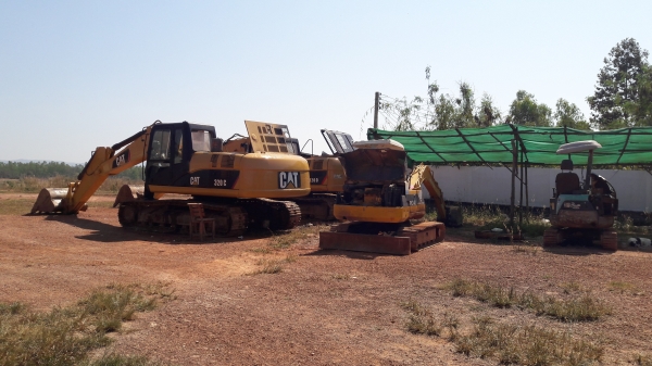 KOBE 20 , KOMATSU 40