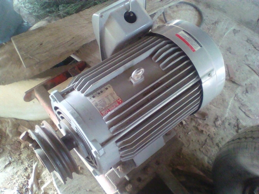 ขายมอเตอร์ ขนาด 7.5 kw  220 v