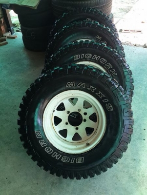 ขายยางแม็กซิส 30 /15 ปี 10 พร้อมกะทะซูซูกิเลื่อนออฟ