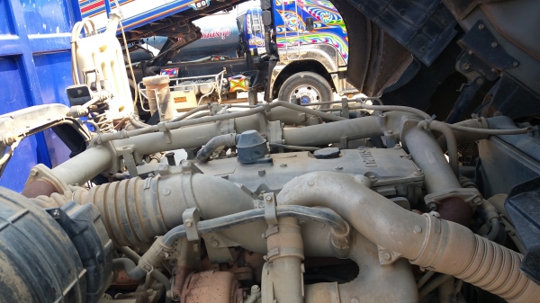 ขาย 2,700,000 ISUZU 360 ปี 57 วิ่ง 200,000 กม. แม่ลูกดั้ม(อู่ ส.สุพัตร์)แม่ยาว 6.40 ม.ลูก 3 คาน  ยาว 6.80 ม.กว้าง 2.55 นอกสูง 1.70 ม. รถอยู่.นครประฐม 090-772-3710 090-772-3708