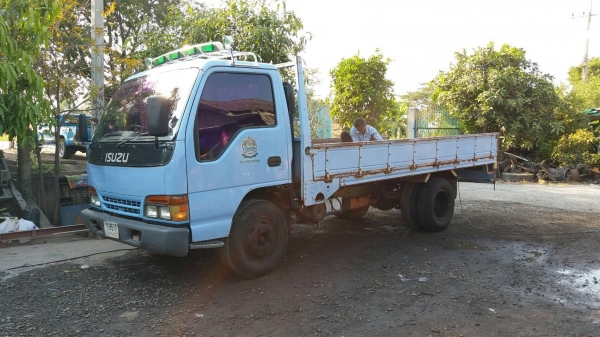 ขาย 6 ล้อ NPR 66LX5S เครื่อง 4HF1 120 แรง รถห้างแท้ กะบะยาว 4.50 เมตร แบตใหม่ 2 ลูก  ทบ.เต็ม รถพร้อมใช้  ราคาต่อรองได้ 0906312519