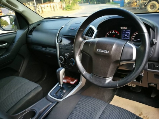 ขาย isuzu  d-max 2.5 เกียร์ออโต้