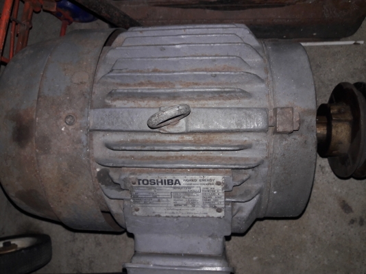 ขาย !! มอเตอร์7.5แรง3สาย.ยี่ห้อ.โตชิบ้า รอบ1460.สภาพเดิมๆพร้อมใช้งาน