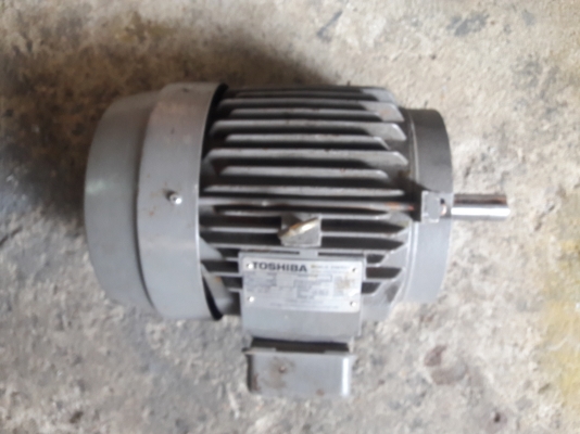 ขาย !! มอเตอร์โตชิบ้า5แรง3สาย.รอบ1460.สภาพดี.พร้อมใช้งาน