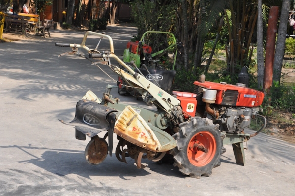 ขายรถพรวนดินYANMAR YHC700รุ่นใหม่ สาดดิน ยกร่อง แรงดี ดีเซล7แรง สภาพสวยเดิมจากญี่ปุ่น มีเกียร์ 28,000เท่านั้น