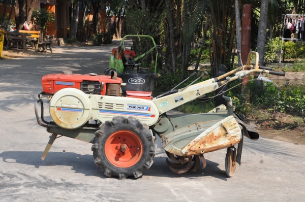 ขายรถพรวนดินYANMAR YHC700รุ่นใหม่ สาดดิน ยกร่อง แรงดี ดีเซล7แรง สภาพสวยเดิมจากญี่ปุ่น มีเกียร์ 28,000เท่านั้น