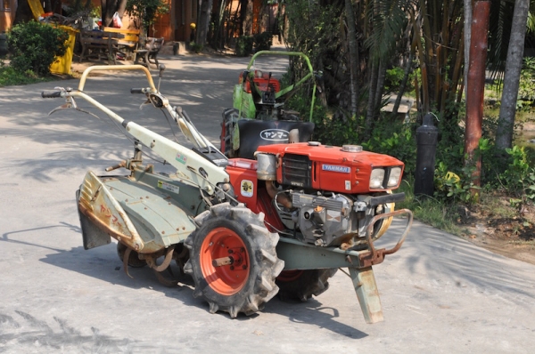 ขายรถพรวนดินYANMAR YHC700รุ่นใหม่ สาดดิน ยกร่อง แรงดี ดีเซล7แรง สภาพสวยเดิมจากญี่ปุ่น มีเกียร์ 28,000เท่านั้น