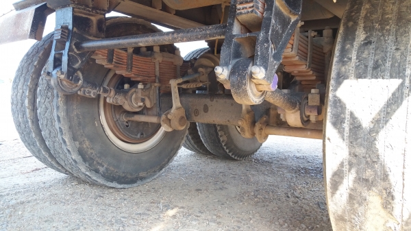 ขาย 2,700,000 ISUZU 360 ปี 57 วิ่ง 200,000 กม. แม่ลูกดั้ม(อู่ ส.สุพัตร์)แม่ยาว 6.40 ม.ลูก 3 คาน  ยาว 6.80 ม.กว้าง 2.55 นอกสูง 1.70 ม. รถอยู่.นครประฐม 090-772-3710 090-772-3708