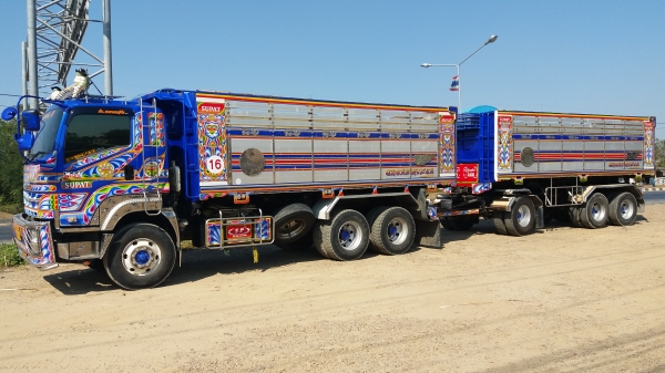 ขาย 2,700,000 ISUZU 360 ปี 57 วิ่ง 200,000 กม. แม่ลูกดั้ม(อู่ ส.สุพัตร์)แม่ยาว 6.40 ม.ลูก 3 คาน  ยาว 6.80 ม.กว้าง 2.55 นอกสูง 1.70 ม. รถอยู่.นครประฐม 090-772-3710 090-772-3708