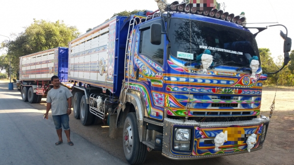 ขาย 2,700,000 ISUZU 360 ปี 57 วิ่ง 200,000 กม. แม่ลูกดั้ม(อู่ ส.สุรศักดิ์)แม่ยาว 6.40 ม.ลูก 3 คาน ยาว 6.80 ม.กว้าง 2.55 นอกสูง 1.70 ม. รถอยู่.นครประฐม 090-772-3710 090-772-3708 ขาย 2,700,000 ISUZU 360 ปี 57 วิ่ง 200,000 กม. แม่ลูกดั้ม(อู่ ส.สุรศักดิ์)แม่ยาว 6.40 ม.ลูก 3 คาน ยาว 6.80 ม.กว้าง 2.55 นอกสูง 1.70 ม. รถอยู่.นครประฐม 090-772-3710 090-772-3708