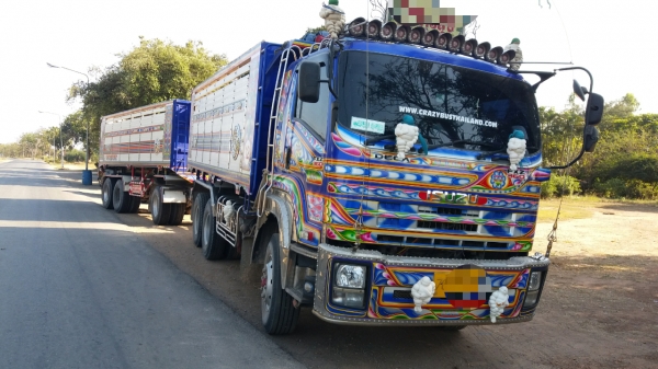 ขาย 2,700,000 ISUZU 360 ปี 57 วิ่ง 200,000 กม. แม่ลูกดั้ม(อู่ ส.สุรศักดิ์)แม่ยาว 6.40 ม.ลูก 3 คาน ยาว 6.80 ม.กว้าง 2.55 นอกสูง 1.70 ม. รถอยู่.นครประฐม 090-772-3710 090-772-3708 ขาย 2,700,000 ISUZU 360 ปี 57 วิ่ง 200,000 กม. แม่ลูกดั้ม(อู่ ส.สุรศักดิ์)แม่ยาว 6.40 ม.ลูก 3 คาน ยาว 6.80 ม.กว้าง 2.55 นอกสูง 1.70 ม. รถอยู่.นครประฐม 090-772-3710 090-772-3708