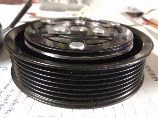 หน้าคลัชแอร์โตโยต้าวีโก้ มูเล่ ลูกปืนพร้อม