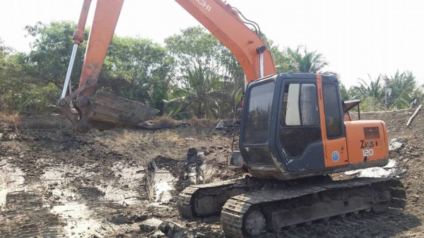 ขายEX120-2 รถทำงานไวไม่มีโหลด ไฟฟ้า แต่ตัดระบบใส่ปั้มk3v