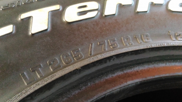 ขายยาง BF 265/75/16 ปี 13