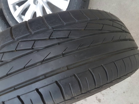 ขายล้อSuzuki Swift 16ยางปี 15 4 ล้อ