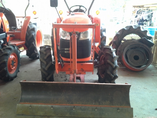 ขาย แทรกเตอร์ KUBOTA L3608 สีเดิมๆ สวยๆคับ