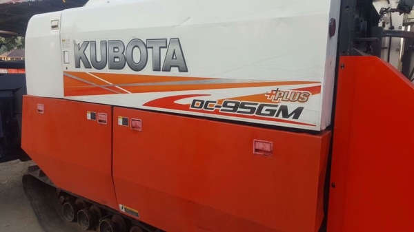 ขายรถเกี่ยวข้าว DC-95GM PLUS สภาพงามคับ เอกสารครบ ปี56