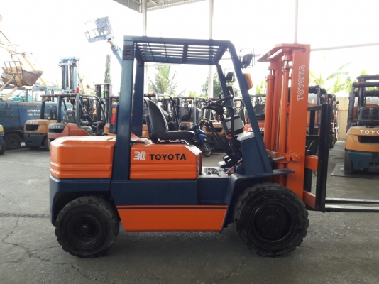 ขายรถยก TOYOTA 5FD30 ยกสูง 3 ม. เข้าตู้ได้ ขายรถยก TOYOTA 5FD30 ยกสูง 3 ม. เข้าตู้ได้