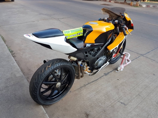 ขายแลกเทิร์นคับ HONDA VFR400 NC30 แฟริ่งแต่ง ทะเบียนแท้พร้อมโอน ราคา 75000 บาท รายการของแต่ง - เกียร์โยงแต่ง - ท่อแต่งลั่นๆ - มือเบรคมือคลัชแต่ง สนใจติดต่อ 081-0578282 FACEBOOK ชาญณรงค์ ป๊อป ชัยอมฤต ไอดีไลน์ POPBIGBIKESAKON คับ สนใจรถสวย ถูก ดี ต้อง POP B