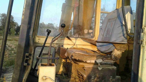 ขายด่วน KOMATSU PC100-3 สภาพพร้อมใช้งาน เครื่องปั้มเดิม โซ่ช่วงล่างสวย รถทำงานไม่โหลด เอกสารสัญญาซื้อขาย