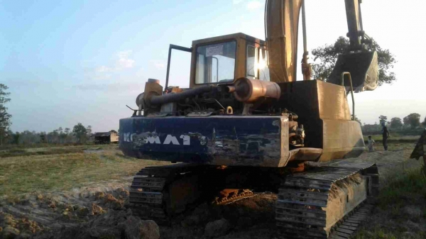 ขายด่วน KOMATSU PC100-3 สภาพพร้อมใช้งาน เครื่องปั้มเดิม โซ่ช่วงล่างสวย รถทำงานไม่โหลด เอกสารสัญญาซื้อขาย