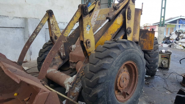 ขาย รถตัก KOBELCO LK300 เอวอ่อน ดิสค์เบรค เครื่อง 6BD1 165 แรงม้า เกียร์ทอค ยางดี รถจอดไว้ไม่ค่อยได้ใช้งาน ขาย รถตัก KOBELCO LK300 เอวอ่อน ดิสค์เบรค เครื่อง 6BD1 165 แรงม้า เกียร์ทอค ยางดี รถจอดไว้ไม่ค่อยได้ใช้งาน