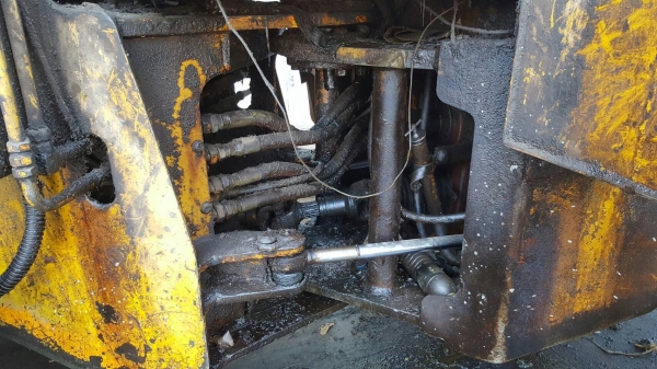 ขาย รถตัก KOBELCO LK300 เอวอ่อน ดิสค์เบรค เครื่อง 6BD1 165 แรงม้า เกียร์ทอค ยางดี รถจอดไว้ไม่ค่อยได้ใช้งาน ขาย รถตัก KOBELCO LK300 เอวอ่อน ดิสค์เบรค เครื่อง 6BD1 165 แรงม้า เกียร์ทอค ยางดี รถจอดไว้ไม่ค่อยได้ใช้งาน