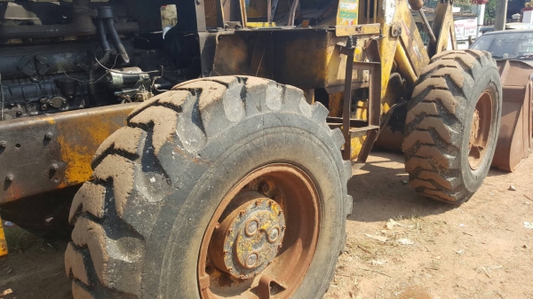 ขาย รถตัก KOBELCO LK300 เอวอ่อน ดิสค์เบรค เครื่อง 6BD1 165 แรงม้า เกียร์ทอค ยางดี รถจอดไว้ไม่ค่อยได้ใช้งาน ขาย รถตัก KOBELCO LK300 เอวอ่อน ดิสค์เบรค เครื่อง 6BD1 165 แรงม้า เกียร์ทอค ยางดี รถจอดไว้ไม่ค่อยได้ใช้งาน