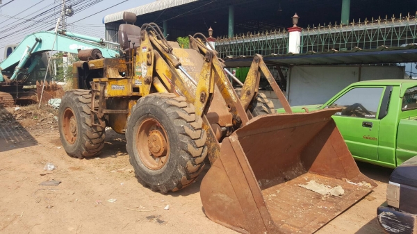 ขาย รถตัก KOBELCO LK300 เอวอ่อน ดิสค์เบรค เครื่อง 6BD1 165 แรงม้า เกียร์ทอค ยางดี รถจอดไว้ไม่ค่อยได้ใช้งาน ขาย รถตัก KOBELCO LK300 เอวอ่อน ดิสค์เบรค เครื่อง 6BD1 165 แรงม้า เกียร์ทอค ยางดี รถจอดไว้ไม่ค่อยได้ใช้งาน