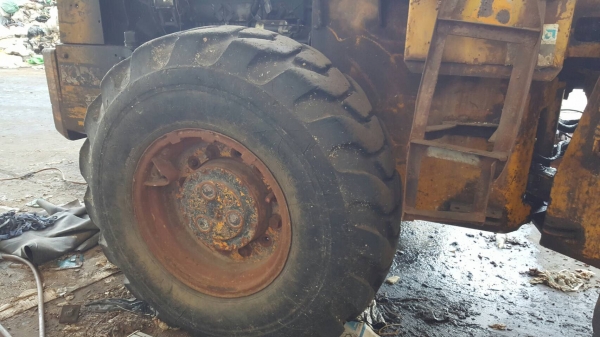 ขาย รถตัก KOBELCO LK300 เอวอ่อน ดิสค์เบรค เครื่อง 6BD1 165 แรงม้า เกียร์ทอค ยางดี รถจอดไว้ไม่ค่อยได้ใช้งาน ขาย รถตัก KOBELCO LK300 เอวอ่อน ดิสค์เบรค เครื่อง 6BD1 165 แรงม้า เกียร์ทอค ยางดี รถจอดไว้ไม่ค่อยได้ใช้งาน