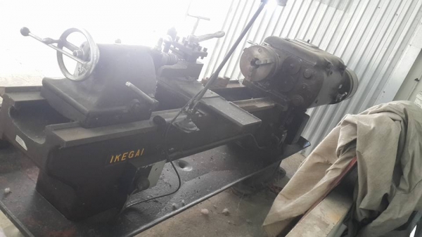 เครื่องกลึง 7 ฟุต โบราณ ญี่ปุ่น สภาพเยี่ยม นิ่มเงียบ 85000 บาท