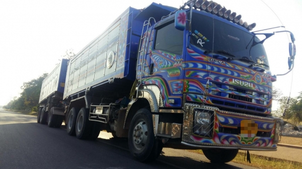 ขาย 2,700,000 ISUZU 360 ปี 57 วิ่ง 200,000 กม. แม่ลูกดั้ม(อู่ ส.สุพัตร์)แม่ยาว 6.40 ม.ลูก 3 คาน ยาว 6.80 ม.กว้าง 2.55 นอกสูง 1.70 ม. รถอยู่.นครประฐม 090-772-3710 090-772-3708 ขาย 2,700,000 ISUZU 360 ปี 57 วิ่ง 200,000 กม. แม่ลูกดั้ม(อู่ ส.สุพัตร์)แม่ยาว 6.40 ม.ลูก 3 คาน ยาว 6.80 ม.กว้าง 2.55 นอกสูง 1.70 ม. รถอยู่.นครประฐม 090-772-3710 090-772-3708
