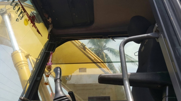 ขาย แบคโฮ KOMATSU PC200-8 สภาพพร้อมใช้งาน เครื่องดี ช่วงล่างเต็ม เล่มทะเบียนครบ