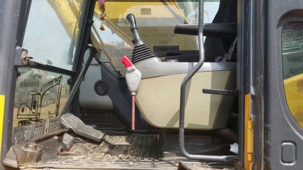 ขาย แบคโฮ KOMATSU PC200-8 สภาพพร้อมใช้งาน เครื่องดี ช่วงล่างเต็ม เล่มทะเบียนครบ