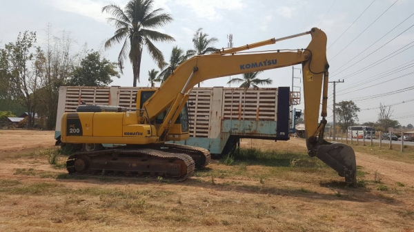 ขาย แบคโฮ KOMATSU PC200-8 สภาพพร้อมใช้งาน เครื่องดี ช่วงล่างเต็ม เล่มทะเบียนครบ