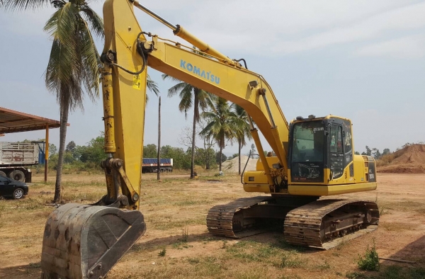 ขาย แบคโฮ KOMATSU PC200-8 สภาพพร้อมใช้งาน เครื่องดี ช่วงล่างเต็ม เล่มทะเบียนครบ