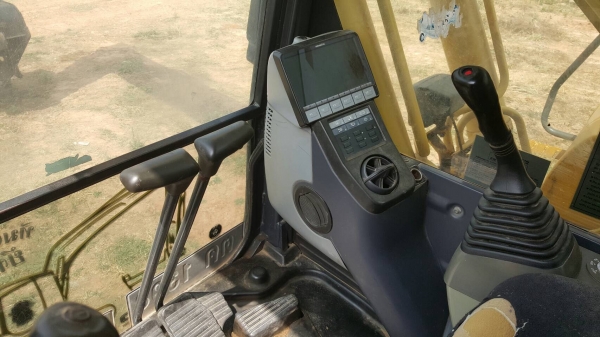 ขาย แบคโฮ KOMATSU PC200-8 สภาพพร้อมใช้งาน เครื่องดี ช่วงล่างเต็ม เล่มทะเบียนครบ