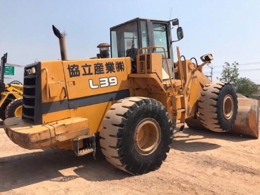 ขายรถตักล้อยาง TCM L39 รถนอกนำเข้าจากญี่ปุ่น สภาพสวยพร้อมใช้งาน