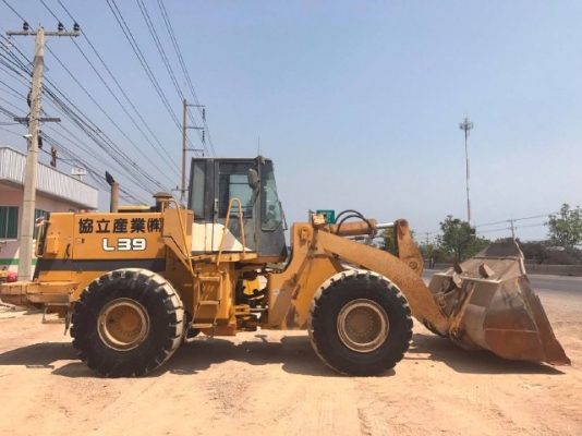 ขายรถตักล้อยาง TCM L39 รถนอกนำเข้าจากญี่ปุ่น สภาพสวยพร้อมใช้งาน