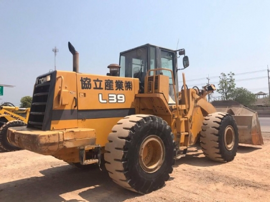 ขายรถตักล้อยาง TCM L39 รถนอกนำเข้าจากญี่ปุ่น สภาพสวยพร้อมใช้งาน