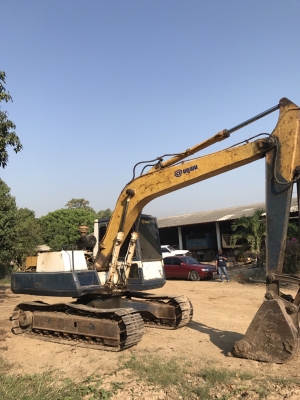 ขาย 325000 KOMATSU tc 120-3 เครื่องดี ปั้มดี เอวแน่น ช่วงล่างพอใช้  รถอยู่ นครปฐม 090-772-3710 090-772-3708